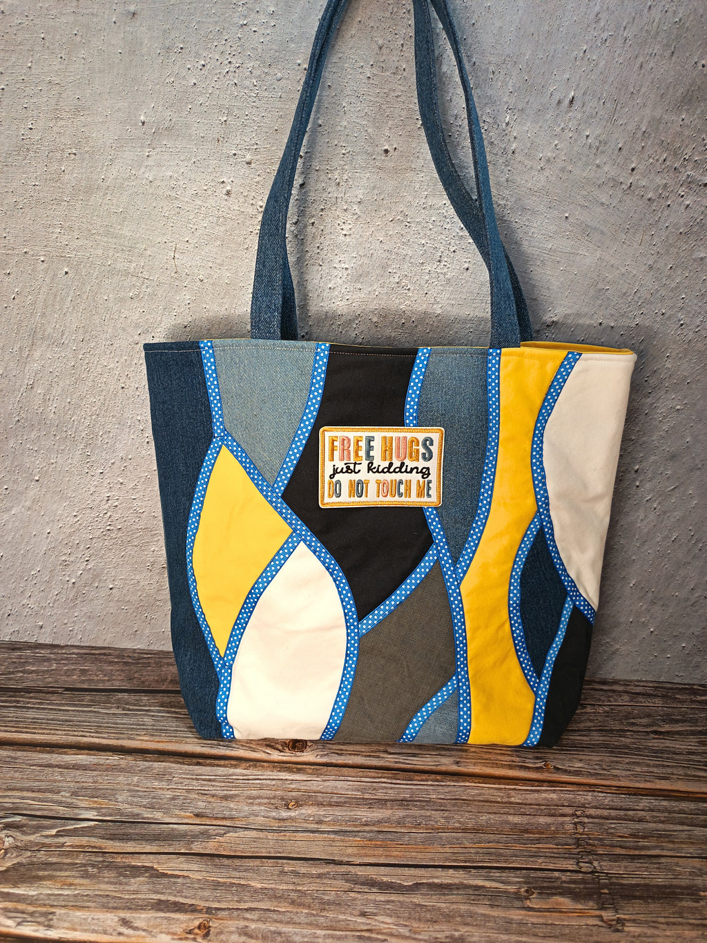 Tote bag patchwork denim « Free Hugs »