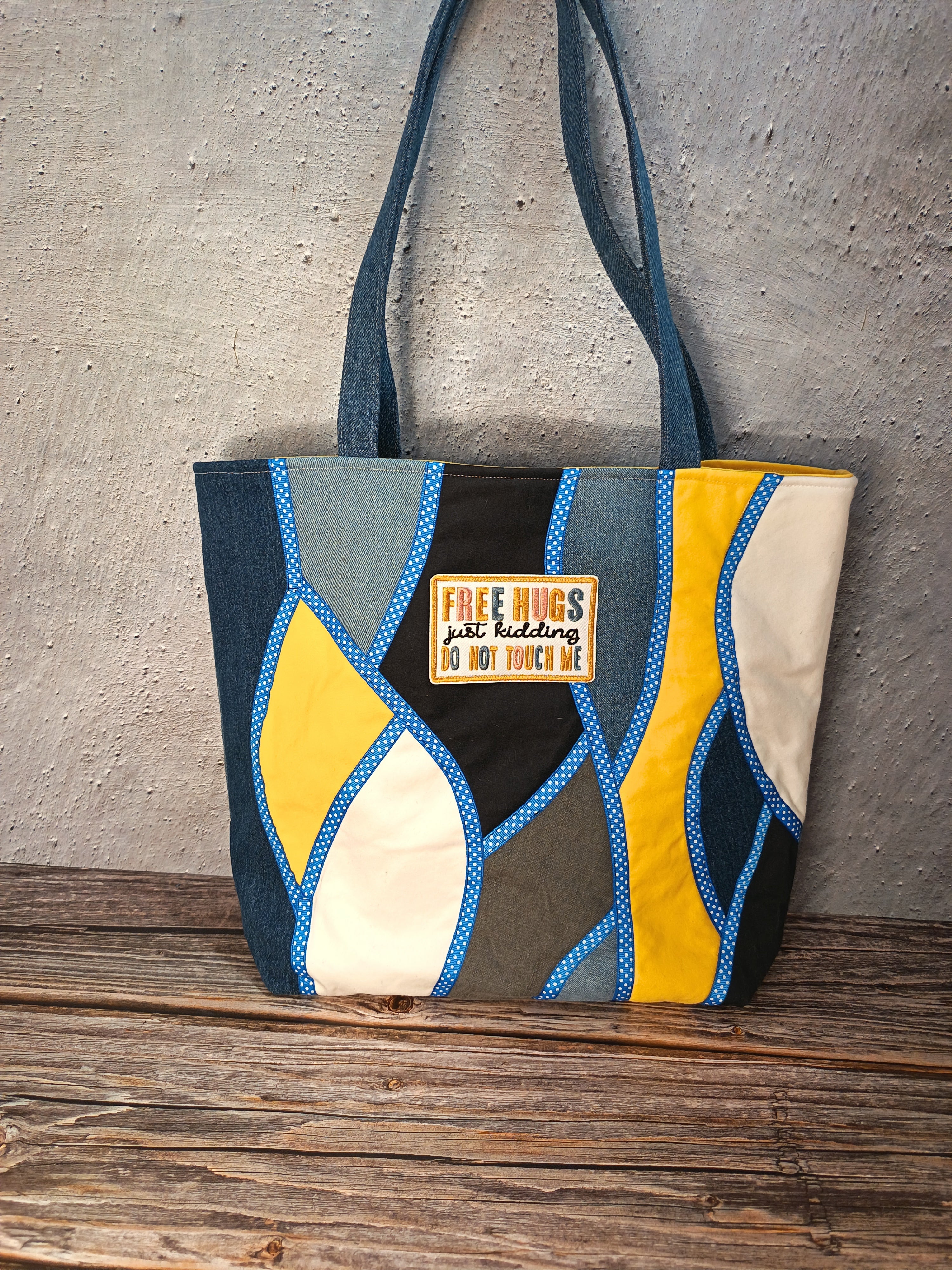 Tote bag patchwork denim « Free Hugs »