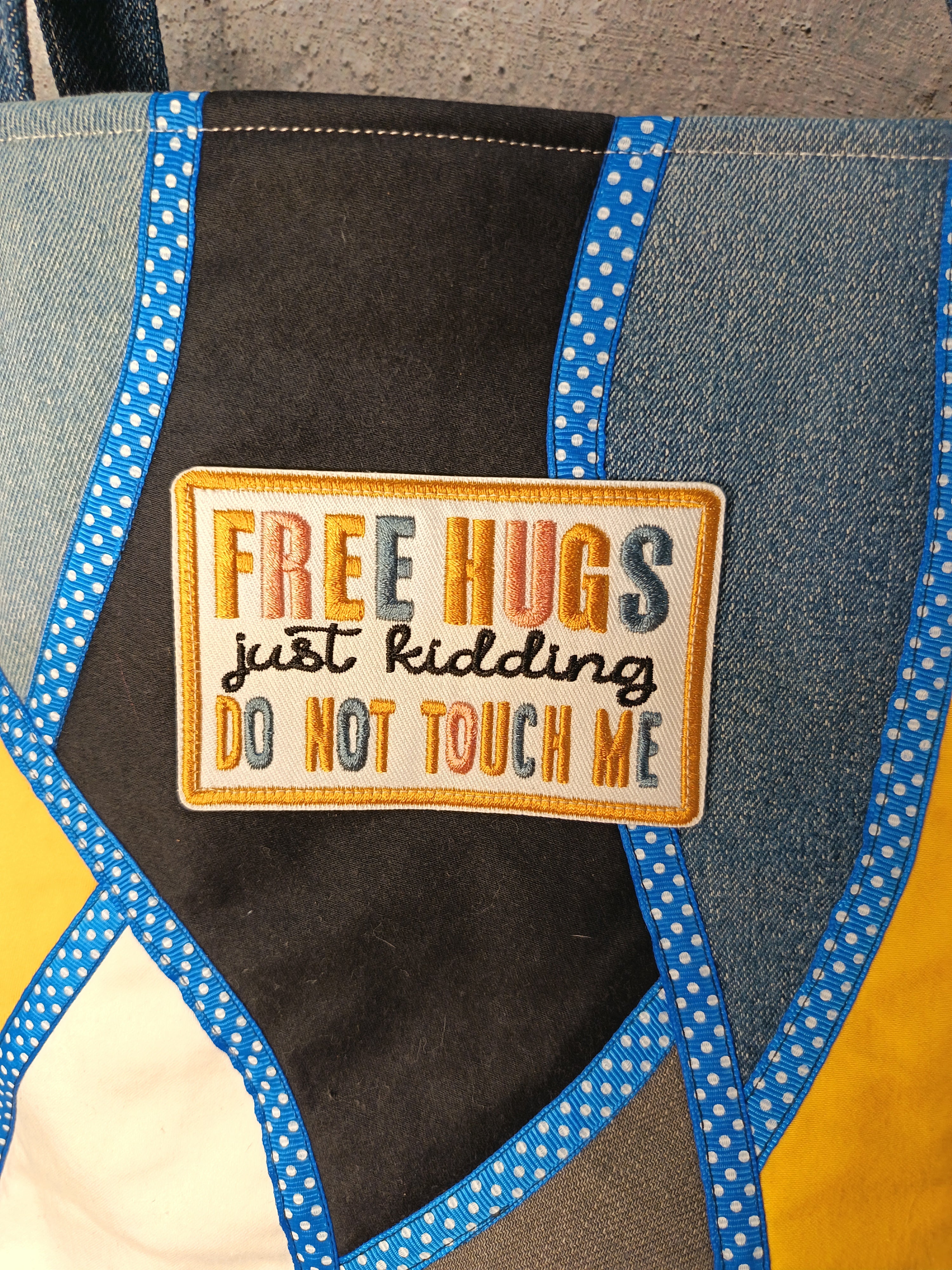Tote bag patchwork denim « Free Hugs »