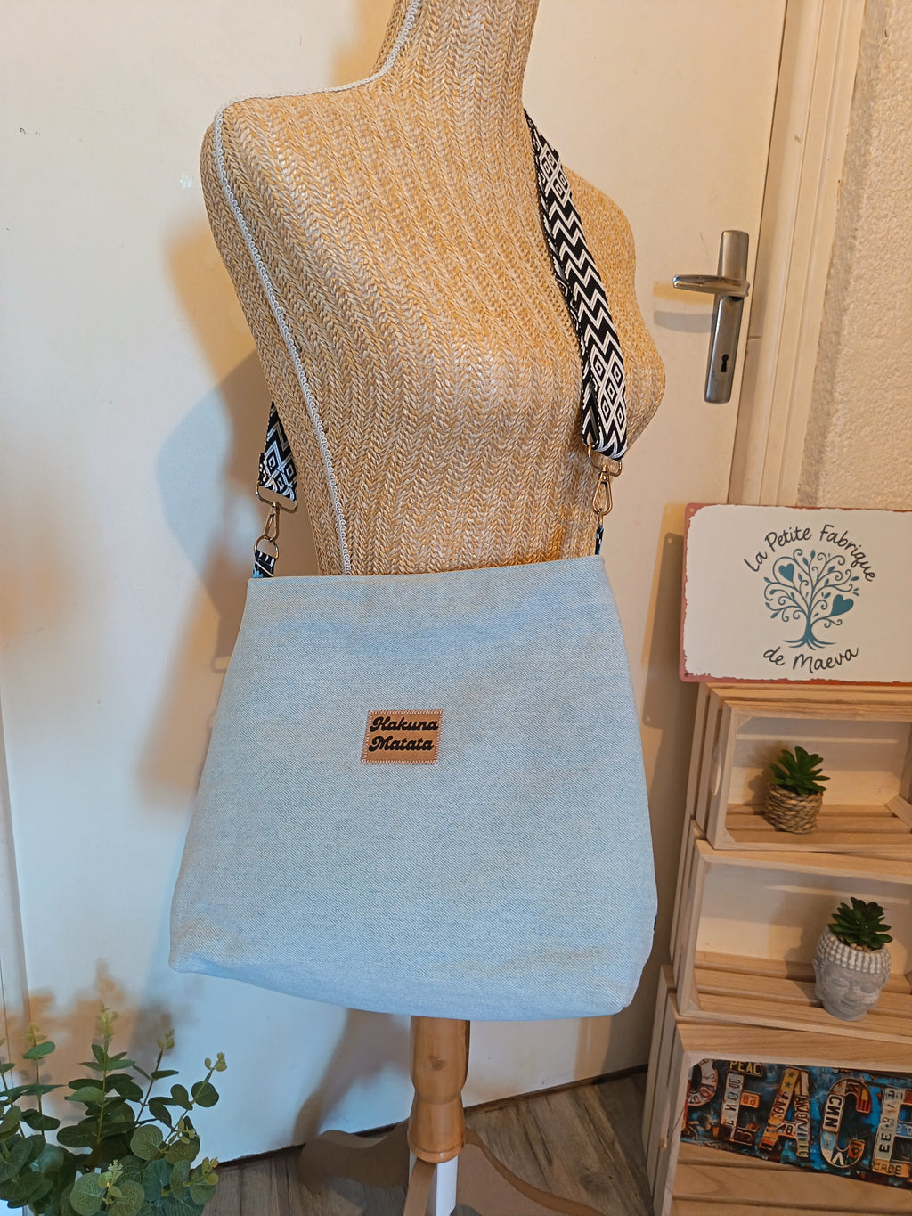 Sac Bandoulière Wax & Jean Recyclé – Hakuna Matata