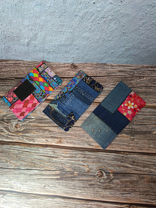 Porte-chéquier Fait Main – Jean Recyclé & Tissu Imprimé