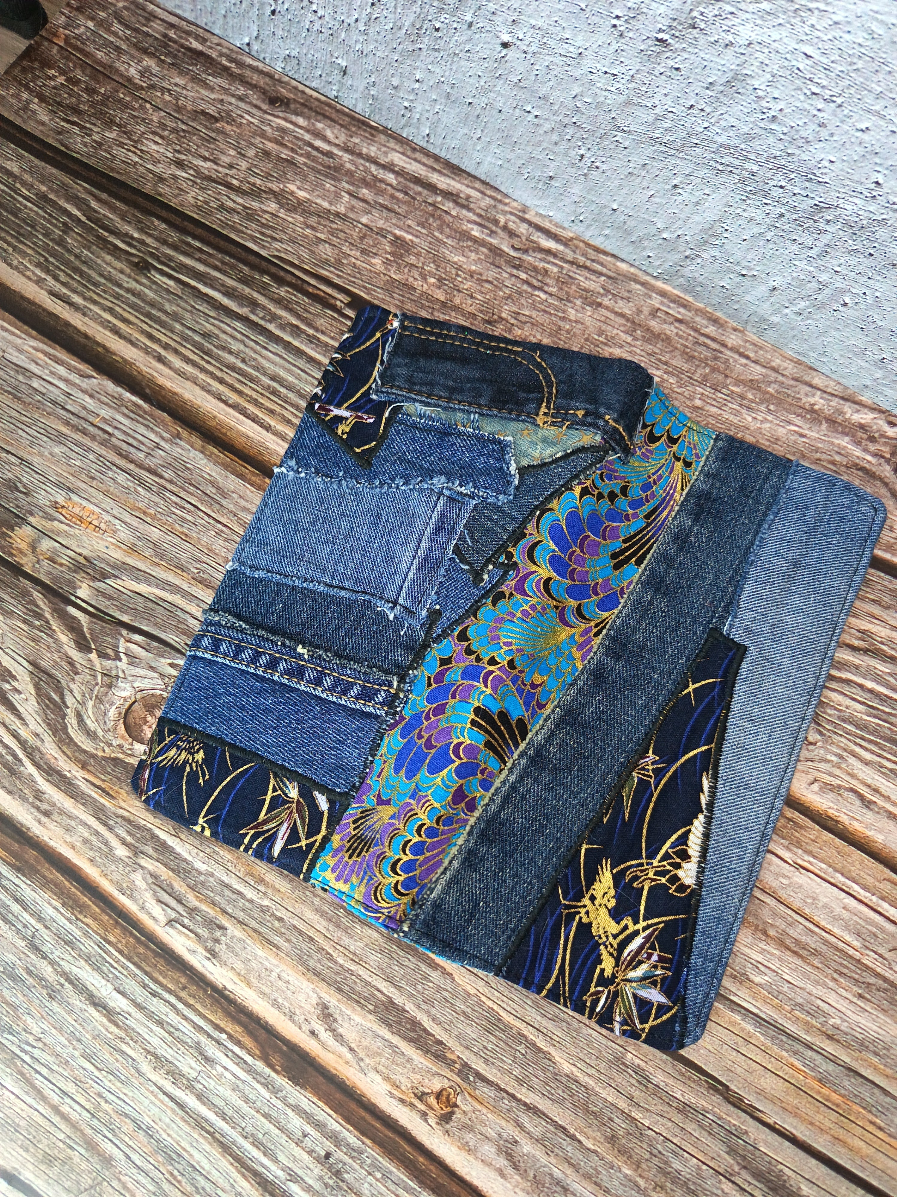 Porte-chéquier Fait Main – Jean Recyclé & Tissu Imprimé